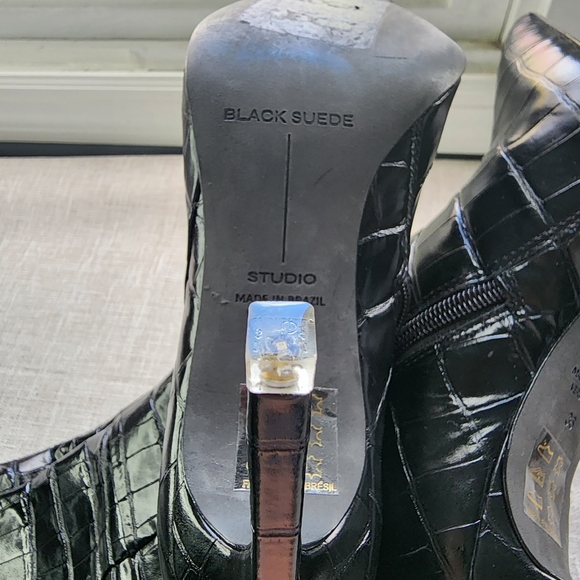 NWOT Black Suede Studio Taylor Boots - Picture 13 of 16